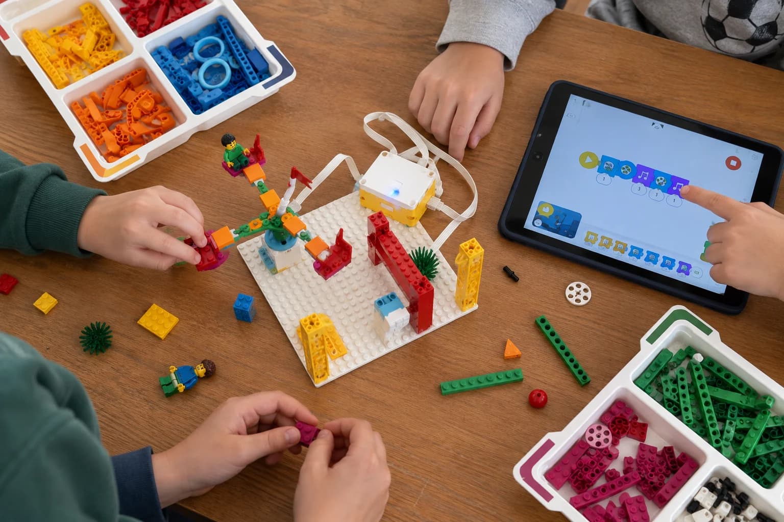 Budowanie i programowanie konstrukcji LEGO SPIKE Essential
